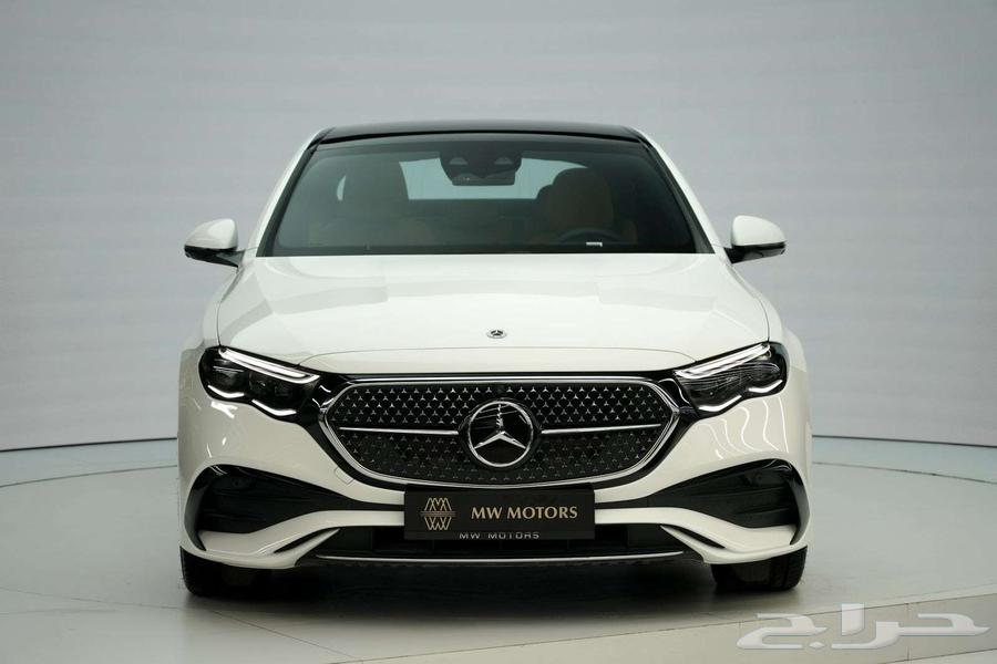 Mercedes E 300 2024 model, Gulf version, white exterior, catalan beige interior63220873437953111