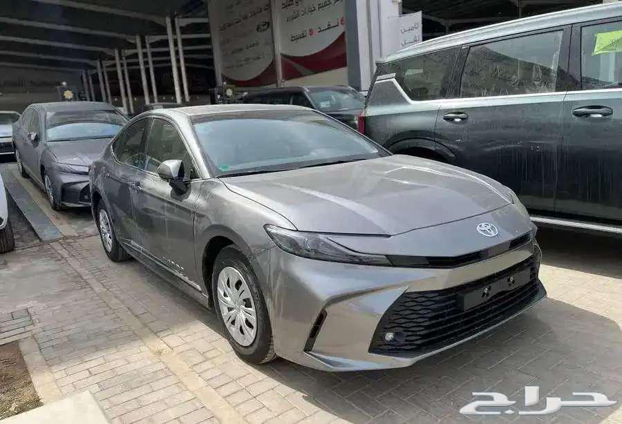 تويوتا كامري E ستاندر بنزين 2025 (خليجي) بالنقد والتقسيط63219367846530111