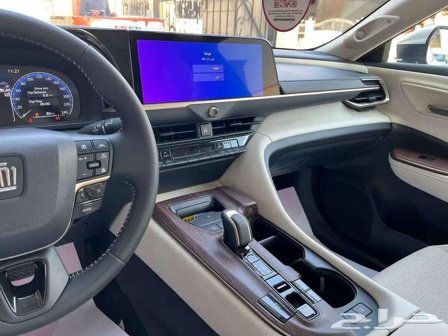 تويوتا كراون بريميوم هايبرد 2.5 موديل 2025 سعودي63219867273857114