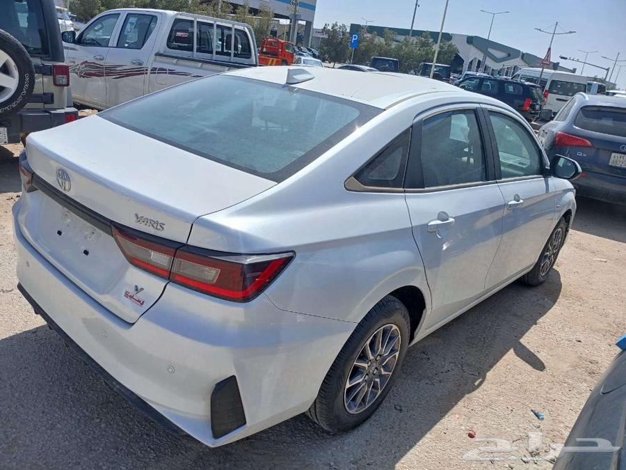 Toyota Yaris Y Standard 202463220859782787111