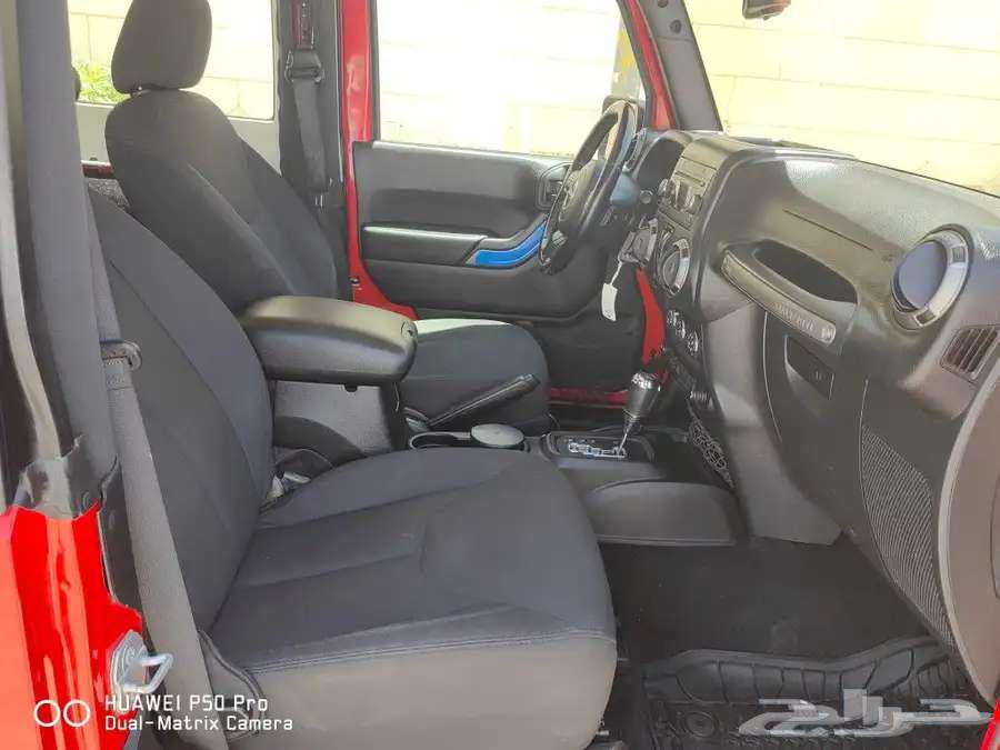 Red Jeep Wrangler 201863220853046274112