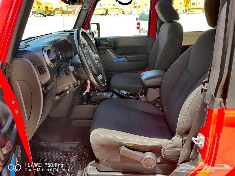 Red Jeep Wrangler 201863220853046274111
