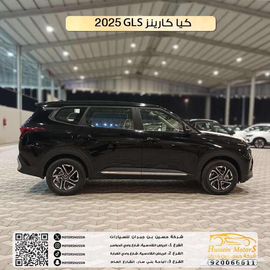 Open kilometer Kia Carens half-full 2025 agent warranty63221384812163111