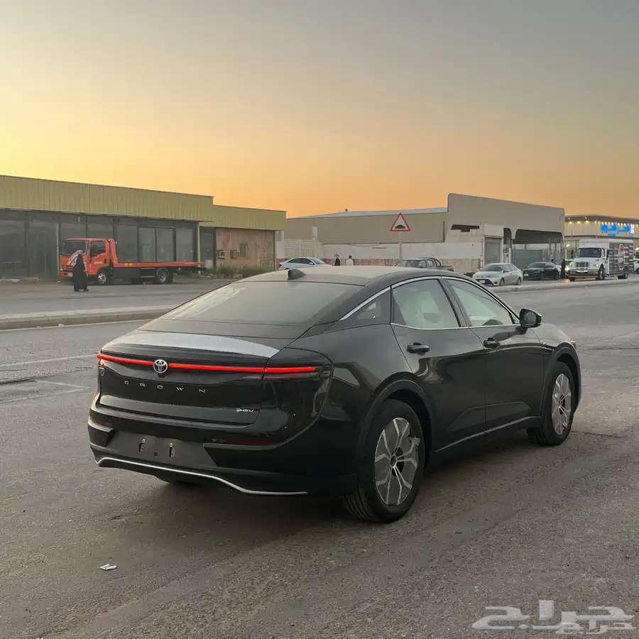 تويوتا كراون بريميوم هايبرد 2.5 موديل 2025 سعودي63219867273857112