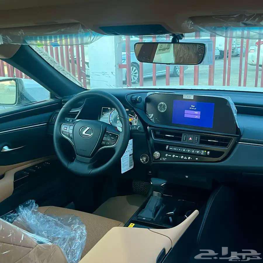 لكزس ES 250 AA 202563221897944193113