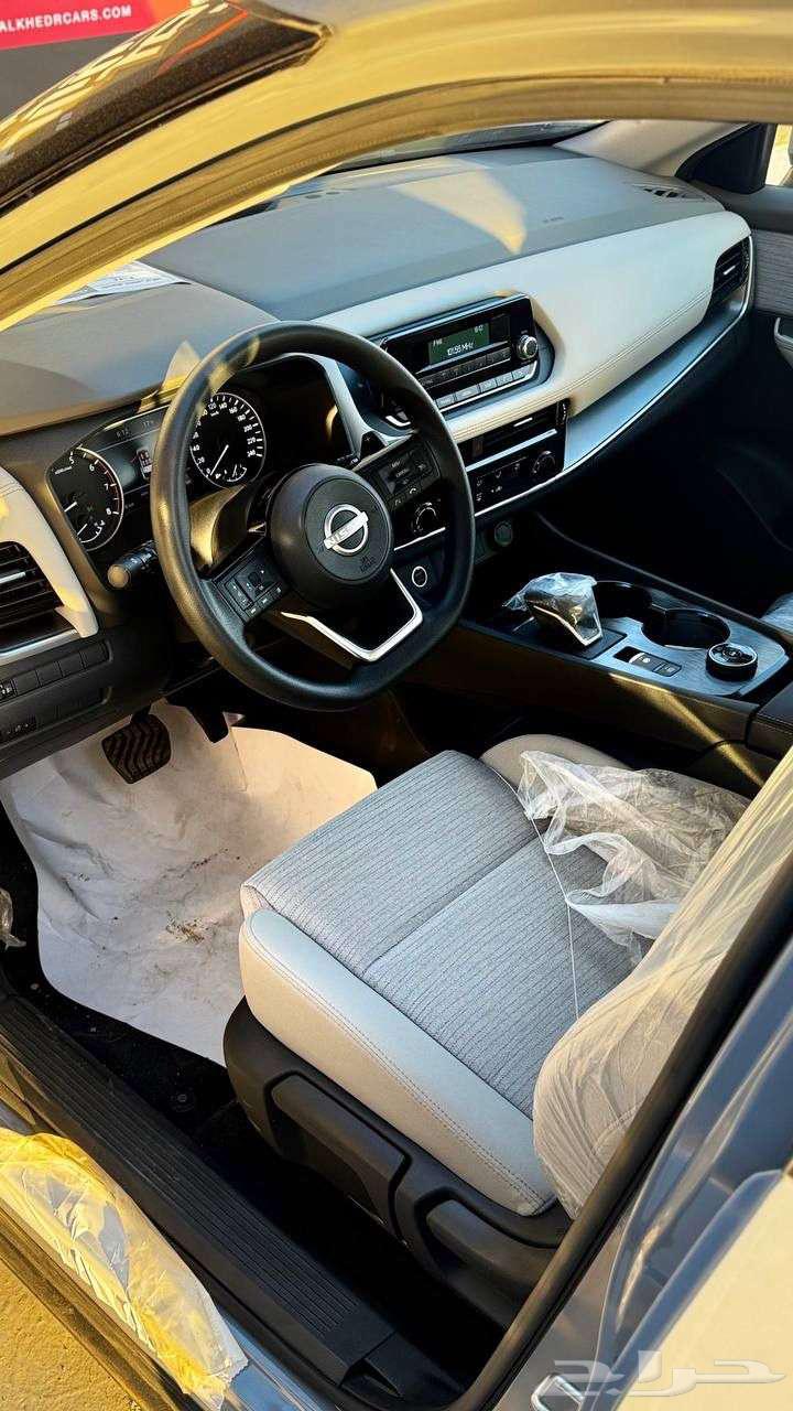 Nissan Exttrail 5-seater, double 2024 model, available at Al-Khodari for cars63217850548611114