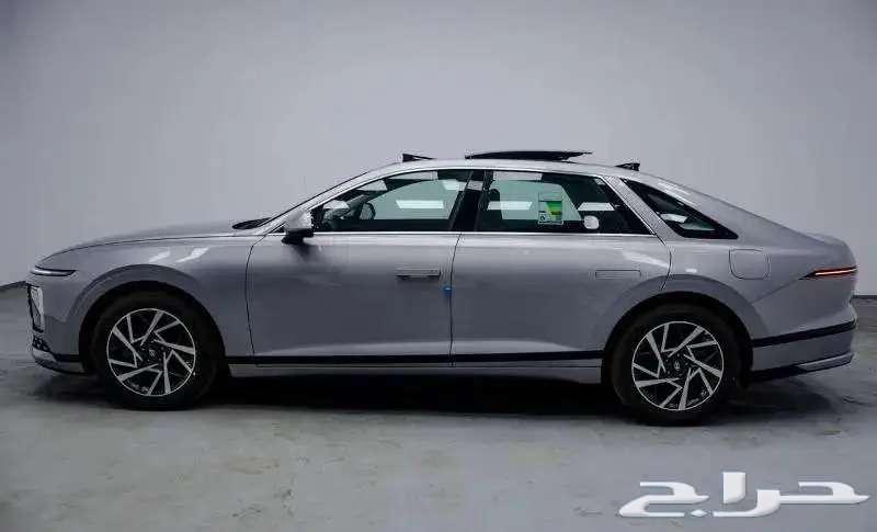 Hyundai Azera Classic 2025 model available in all Azera categories63217357433603112