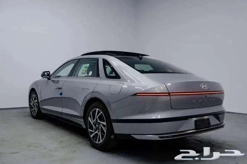Hyundai Azera Classic 2025 model available in all Azera categories63217357433603113