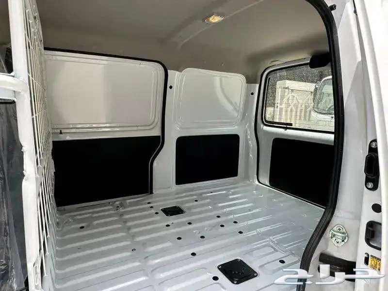 Suzuki cargo van 202563215918827138112