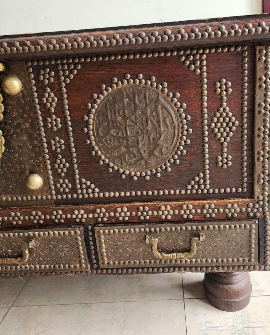 The old restaurant has been sold. A copper bedroom box, truly beautiful, God is the guide.63145560578947112