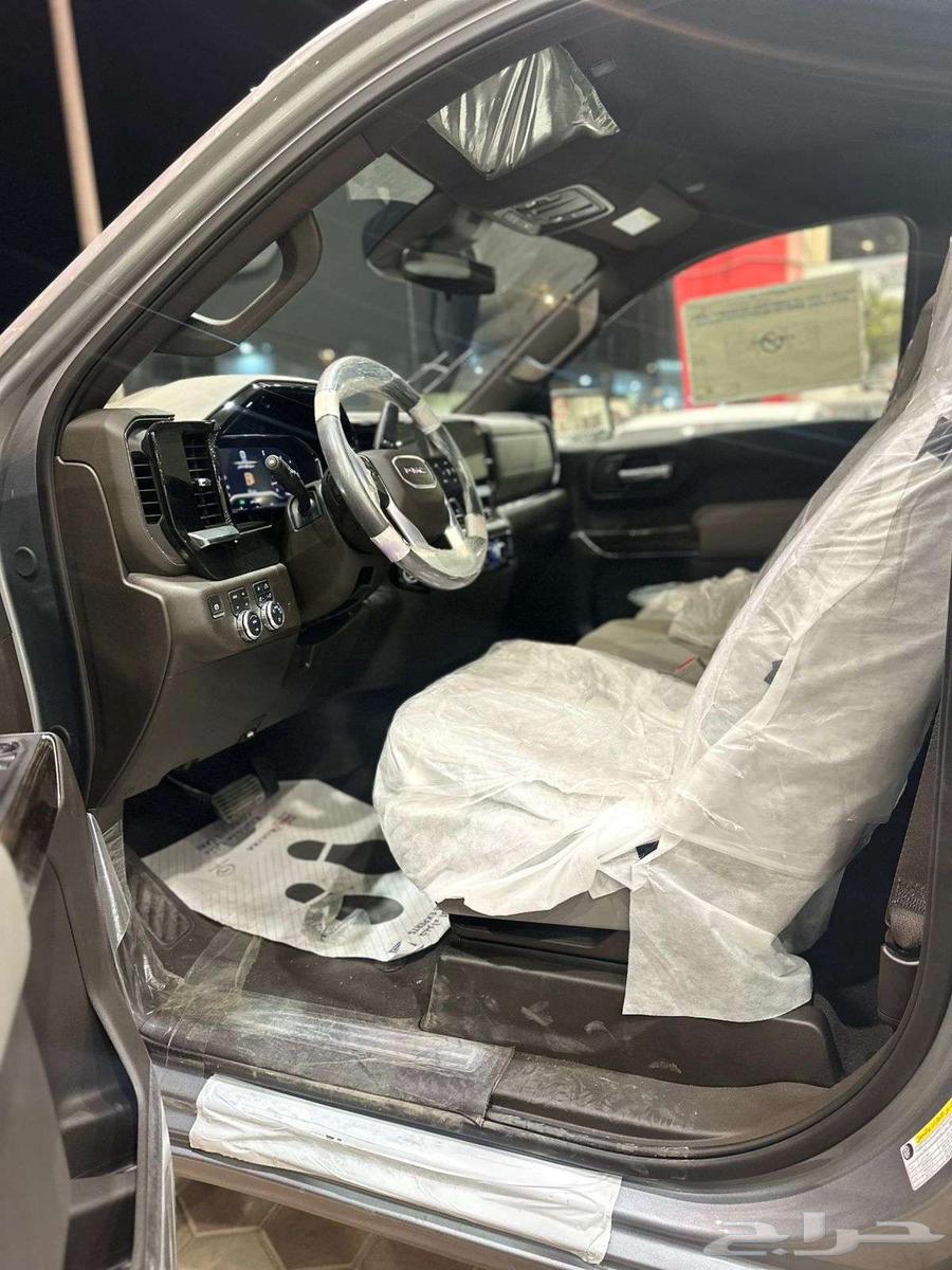 GMC Sierra SLE 2025 available at Al Khudher Motors63215402222849114