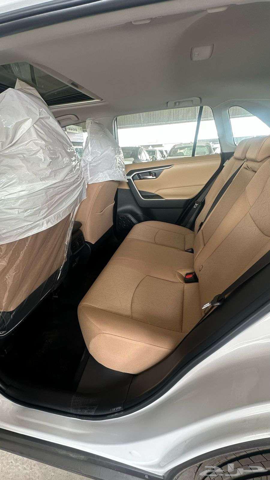 Toyota RAV4 XLE Double Cab Gas 202563214917085827114