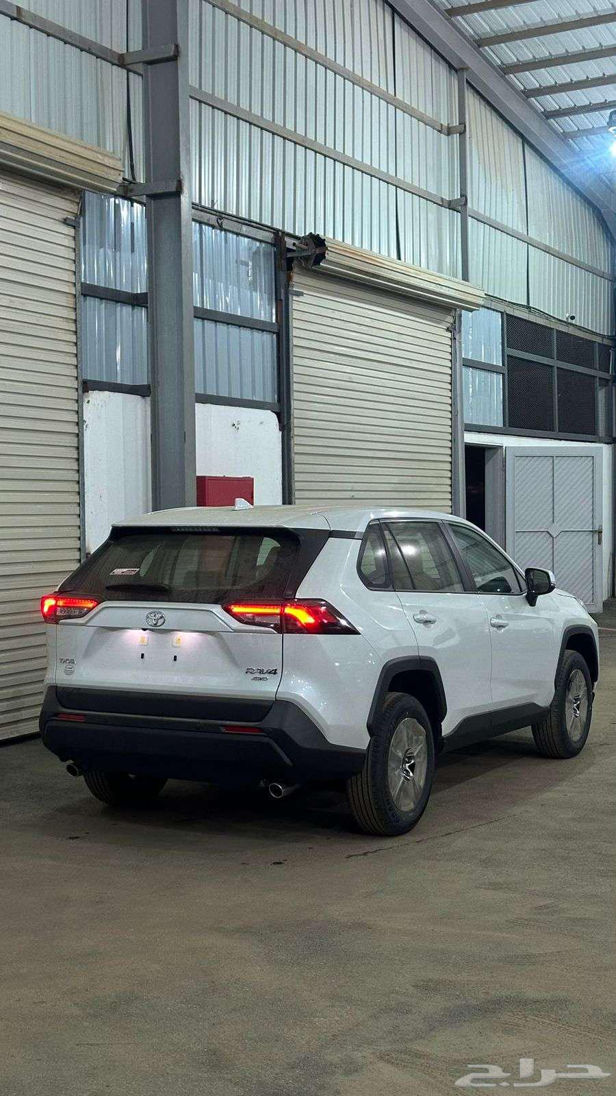 Toyota RAV4 LE Double 202563216850015235113