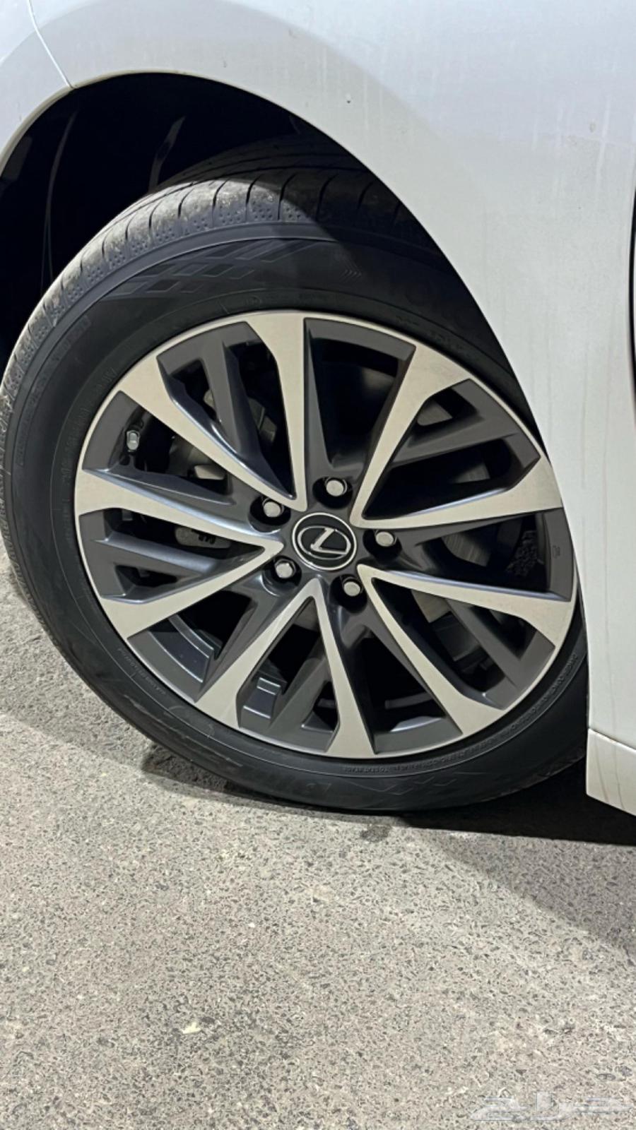 Lexus ES300H AH202563216853578498113