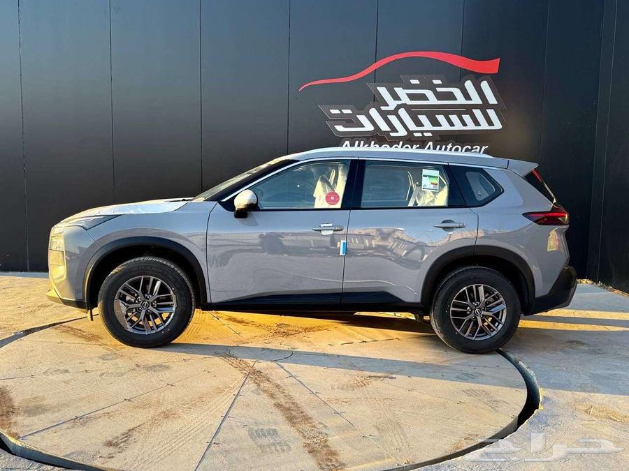 Nissan Exttrail 5-seater, double 2024 model, available at Al-Khodari for cars63217850548611112