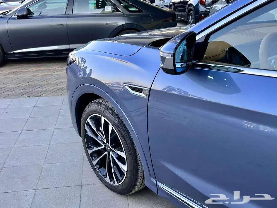 The JETOUR X70 Plus Luxury 2024 is available.63216853956866112
