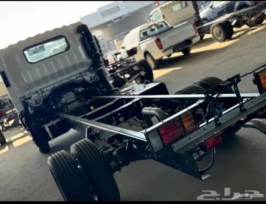 Isuzu 4-ton chassis 4.95 meters - Japanese63214452120834111