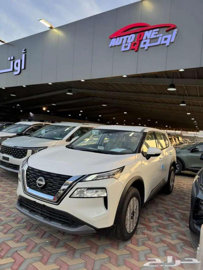 Nissan Extreel Standard 5 7 seats without double cabin model 2563210380414978111