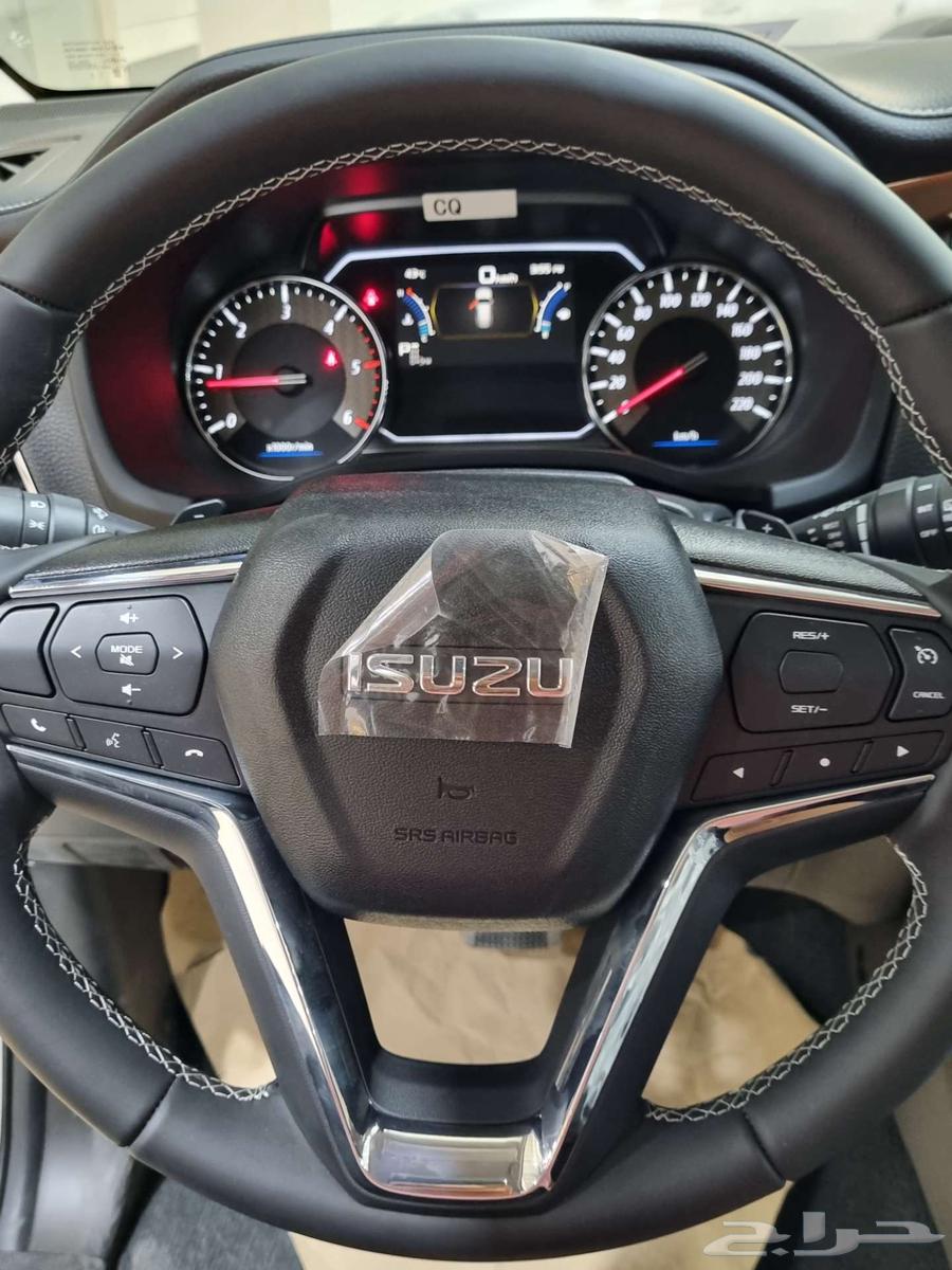 Isuzu MU-X full option 2024 with lowest profit rate installments63209371316481113
