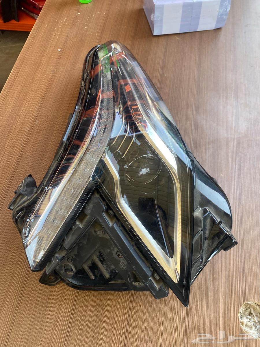شمعه يمين كاديلاك XT563212434720385111
