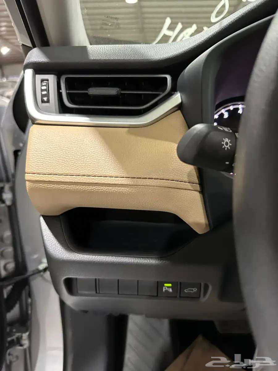 Toyota RAV4 XLE Gasoline 2025 National Bank Offers63210373095937112