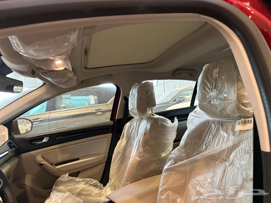 Special offer for a fully loaded 2023 Renault Megane with free tinting available63212940502785111