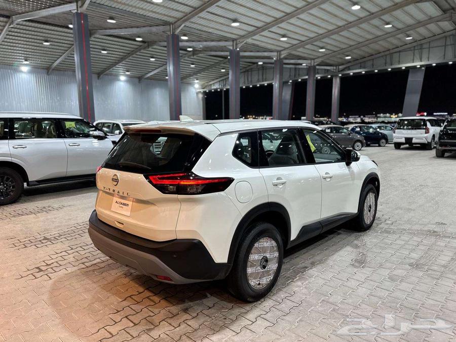 Nissan Extreel (7 seats, no 4x4, petrol, warranty, and maintenance)63210910288643114