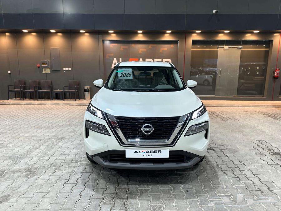 Nissan Extreel (7 seats, no 4x4, petrol, warranty, and maintenance)63210910288643111