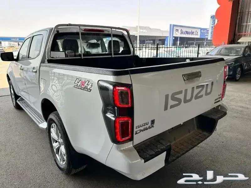 Isuzu GMR2 Full Fuel Double LS 2023 3.063209395306497114