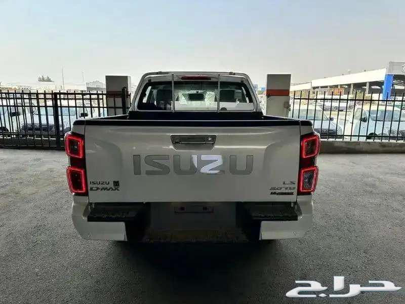 Isuzu GMR2 Full Fuel Double LS 2023 3.063209395306497113