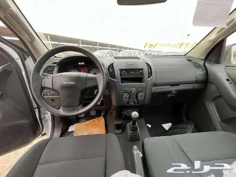 Isuzu double cabin truck 2025 model with electric windows63209398778881111