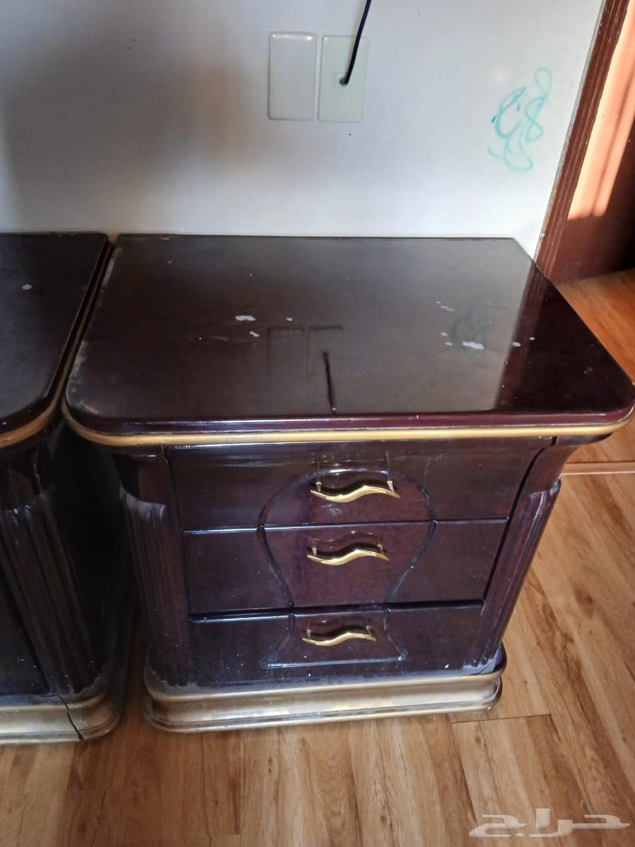 2 bedside tables63142357127170112