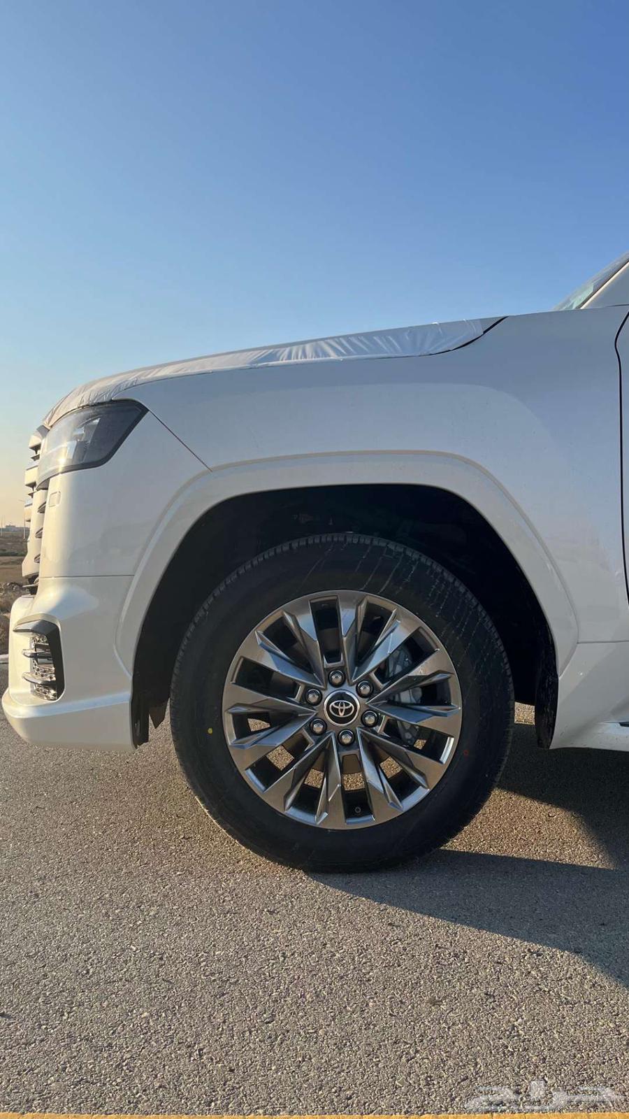 Land Cruiser GXR_S 202563207934740867111