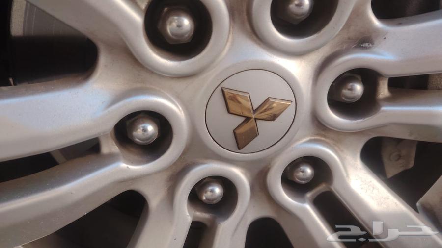 Mitsubishi wheel caps63208910735361111