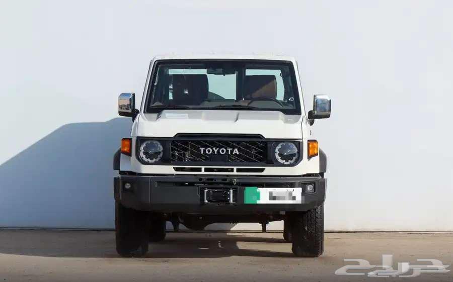 Used 2024 Toyota diesel pickup truck63205907487106111