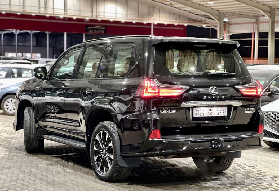 Lexus LX570 Black Edition 201963206921289473113