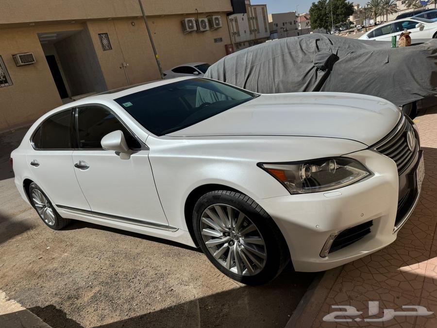 I am selling a Lexus63206901038467114