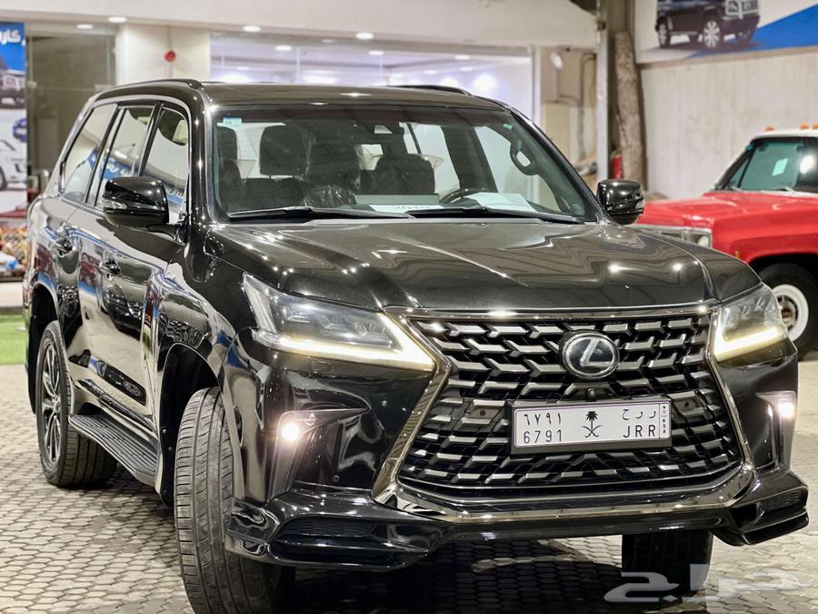 Lexus LX570 Black Edition 201963206921289473111