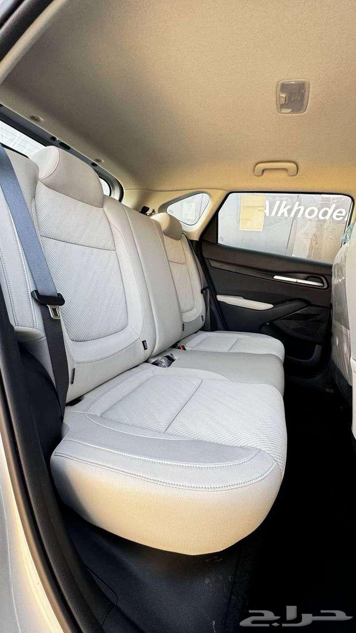 Kia Seltos Standard 2025 silver63204321867395112