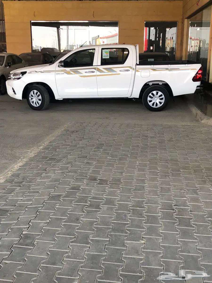 هايلكس غمارتين بنزين توماتيك خليجي 2025 لدى الحسن63204352325378111