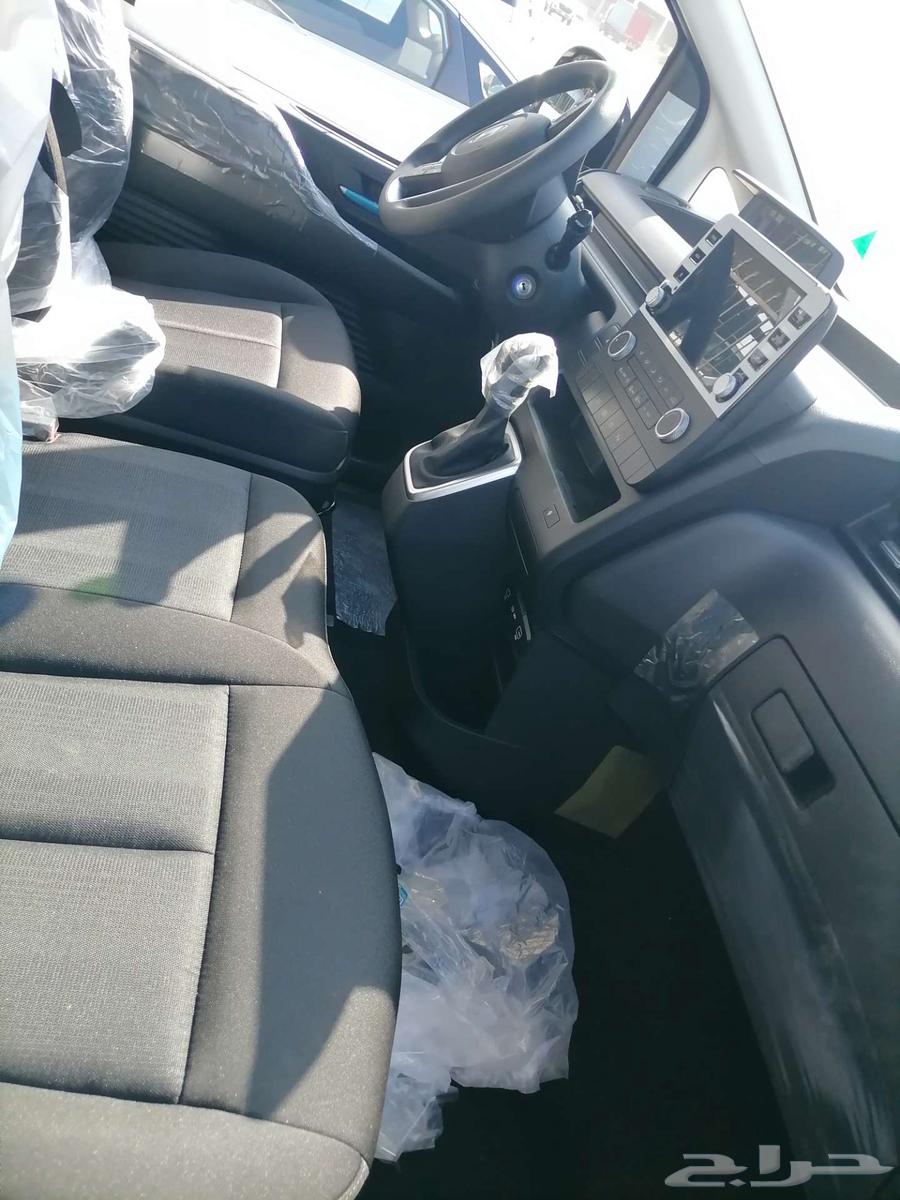 Hyundai Staria 9 passenger diesel automatic 202563202238513795111
