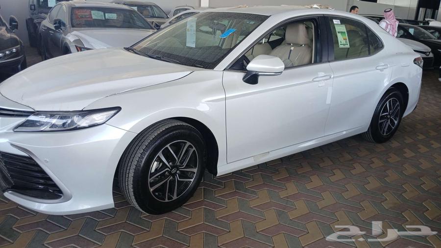 تويوتا كامري LE استاندر مطور2024 بنزين63203226394114114