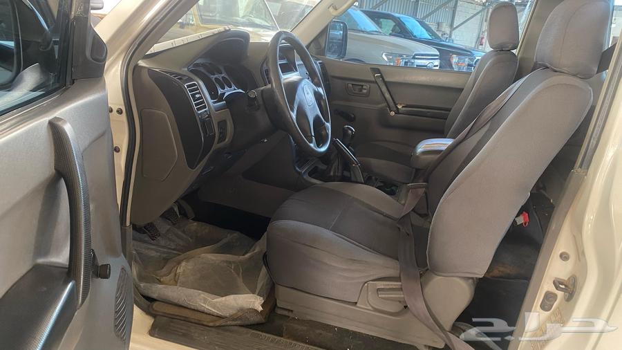 Mitsubishi Pajero 2004, normal gear, single door, odometer 184,000 km63201704671874114