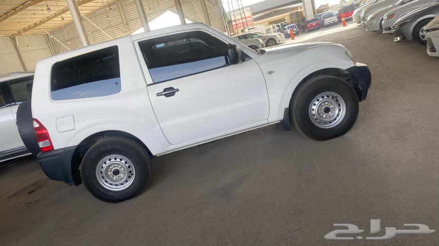 Mitsubishi Pajero 2004, normal gear, single door, odometer 184,000 km63201704671874112