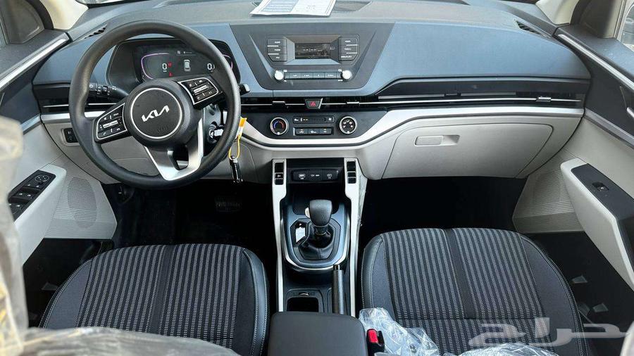 Kia Carens Standard 7-seater 202463201711199363112