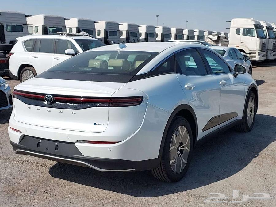 Toyota Crown Premium 2025 cash and installments63205934937090113