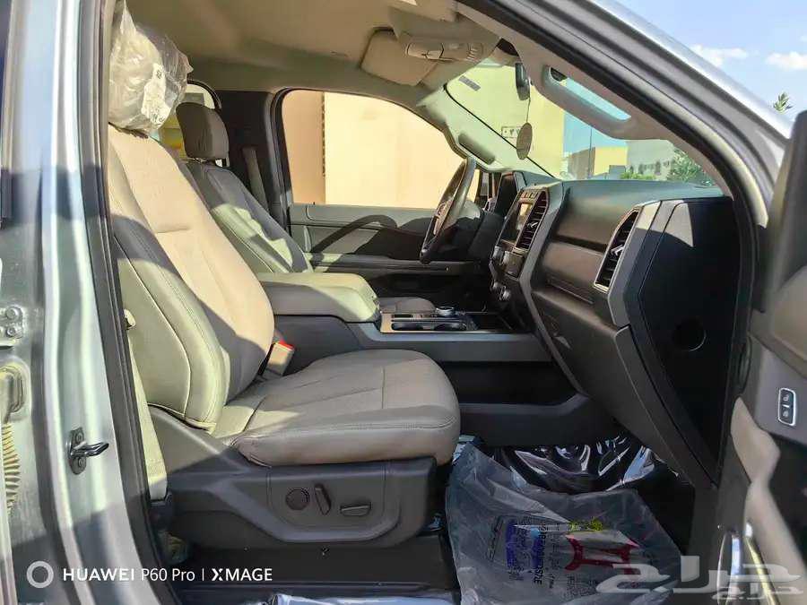 Ford Expedition. Silver 202063203729431299113