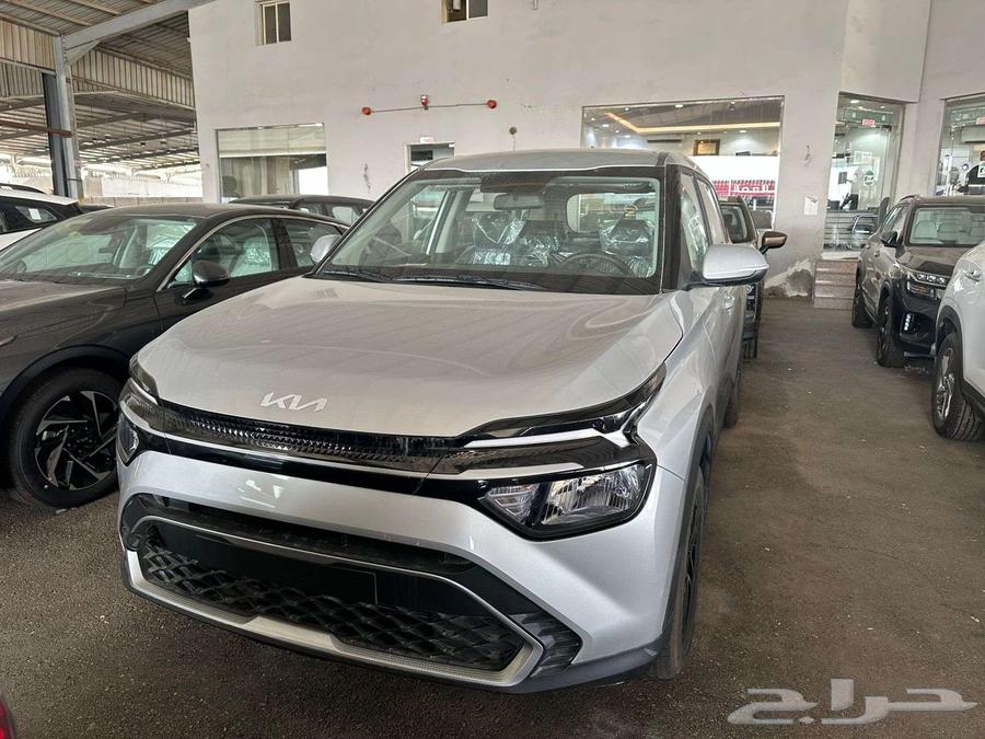 Kia Carens Standard 7-seater 2024 model, available on installments or cash63203206530178111