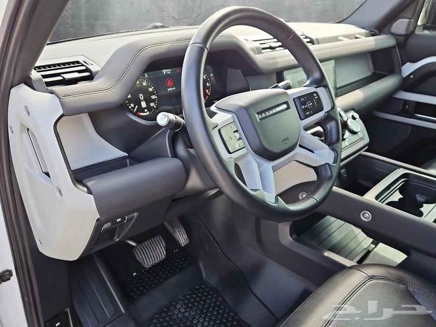 Defender 2022 four-cylinder in excellent condition and good price63203213619457114
