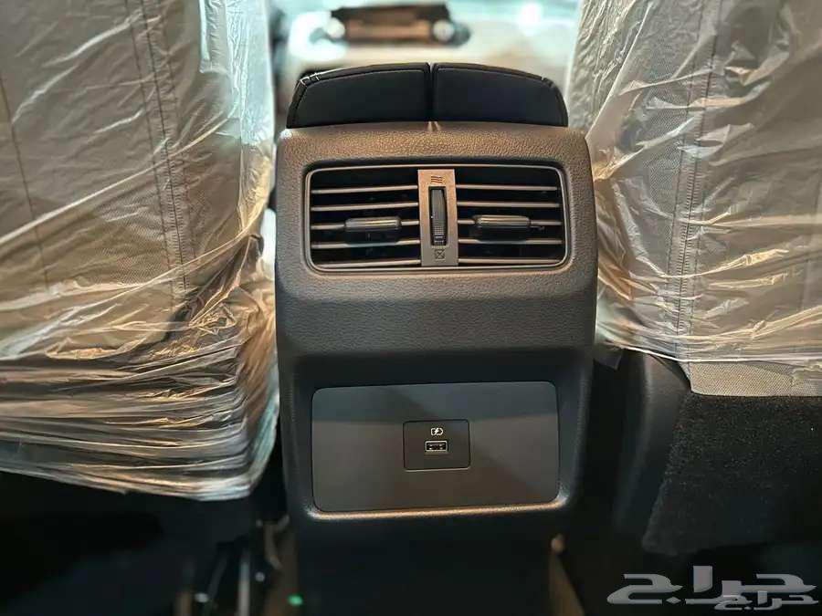 Nissan Exttrail 5 passenger standard 202463203746935938111